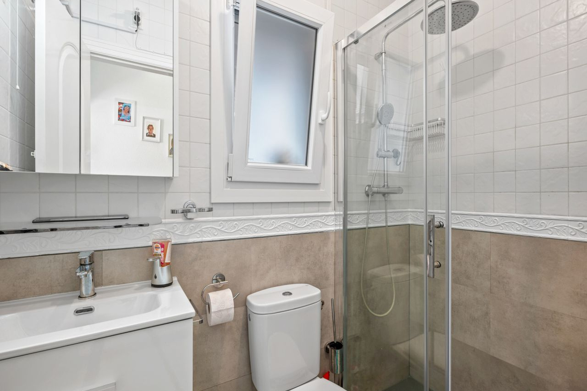 Herverkoop - 4. Halfvrijstaande villa - Rojales - Costa Blanca Zuid