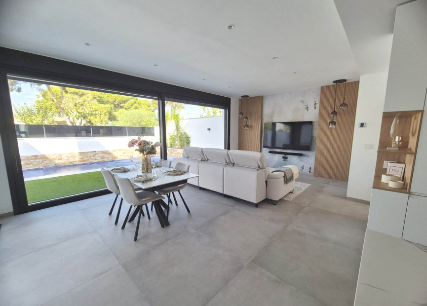 Herverkoop - 4. Halfvrijstaande villa - Santiago de Ribera - Costa Calida