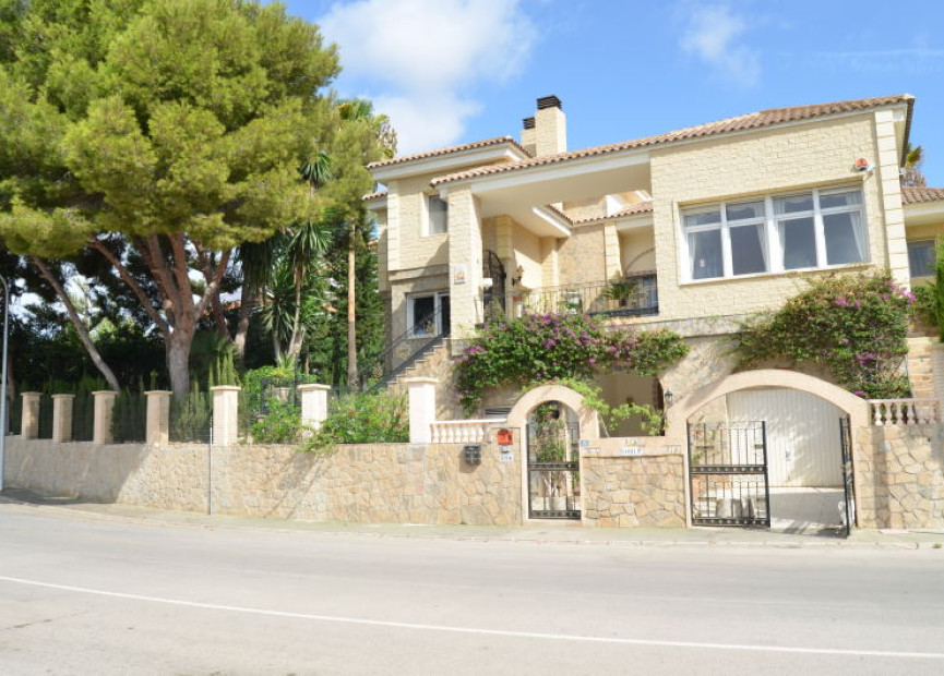 Herverkoop - 4. House - Detached Villa - Dehesa de Campoamor - Orihuela Costa