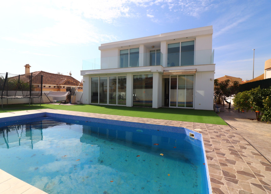 Herverkoop - 4. House - Detached Villa - La Marina - Rojales