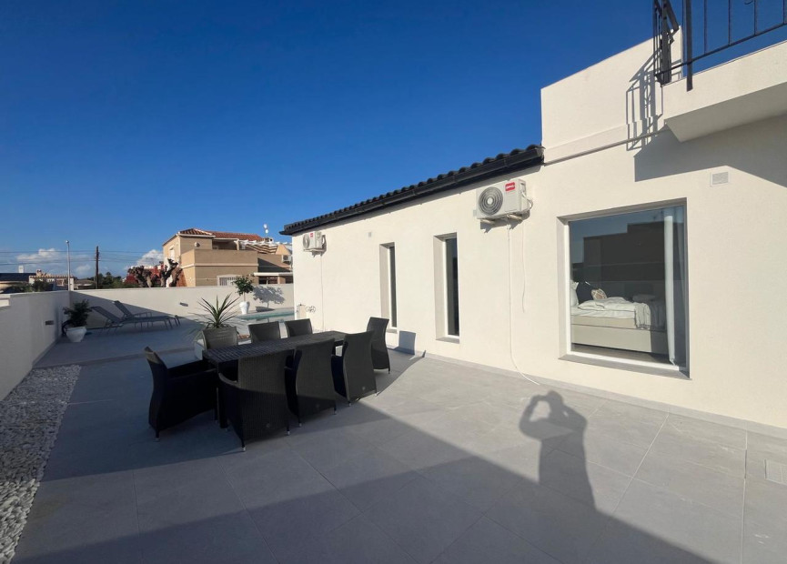 Herverkoop - 4. House - Detached Villa - La Siesta - Torrevieja