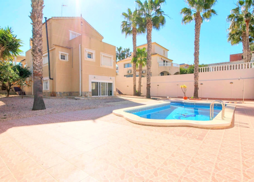 Herverkoop - 4. House - Detached Villa - La Zenia - Orihuela Costa