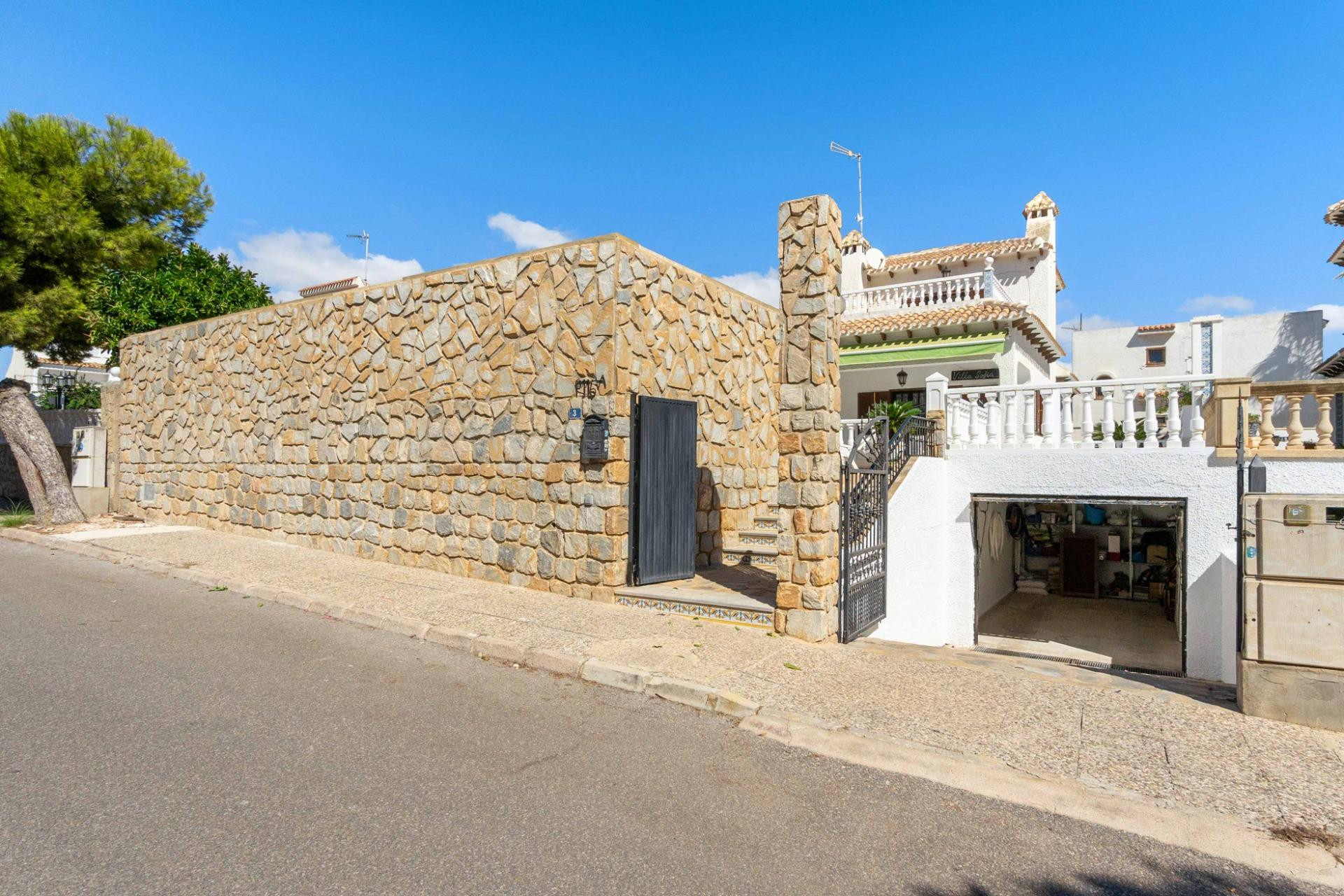 Herverkoop - 4. House - Detached Villa - Orihuela Costa