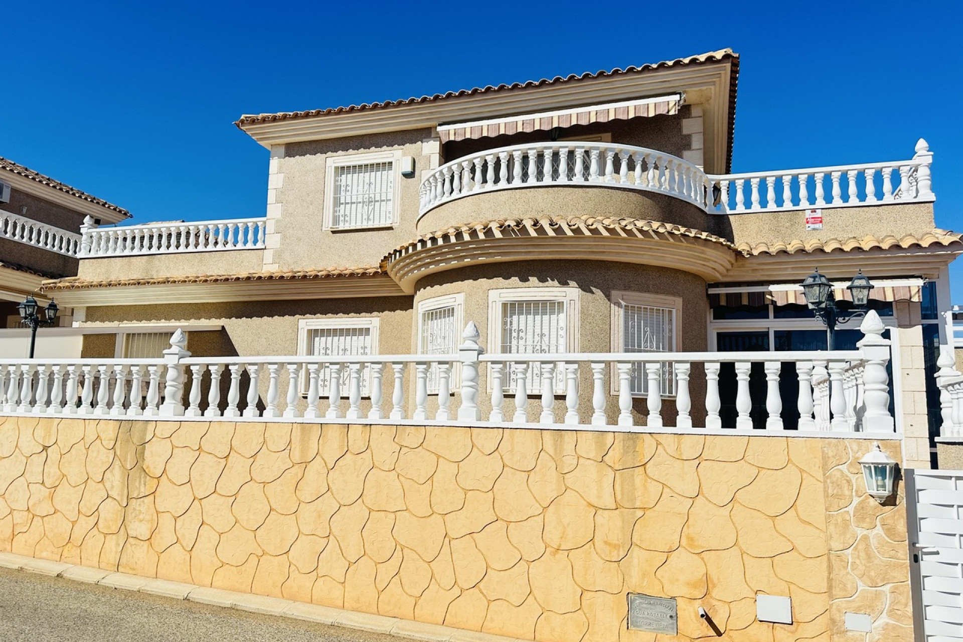 Herverkoop - 4. House - Detached Villa - Punta Prima - Orihuela Costa