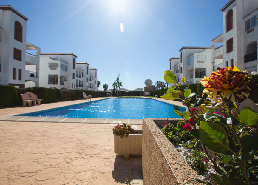 Herverkoop - 4. House - Detached Villa - Punta Prima - Orihuela Costa