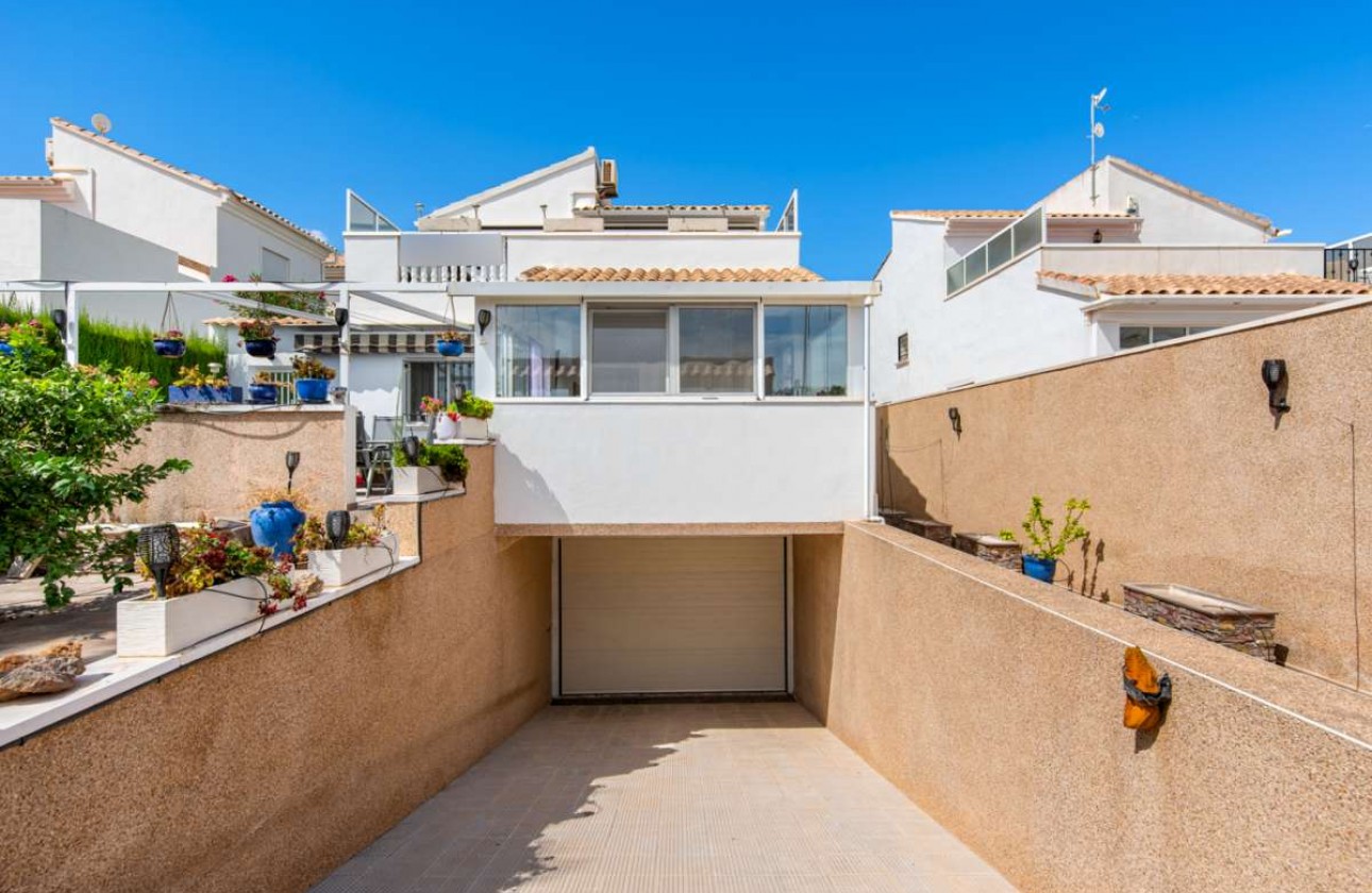 Herverkoop - 4. House - Detached Villa - Punta Prima - Orihuela Costa