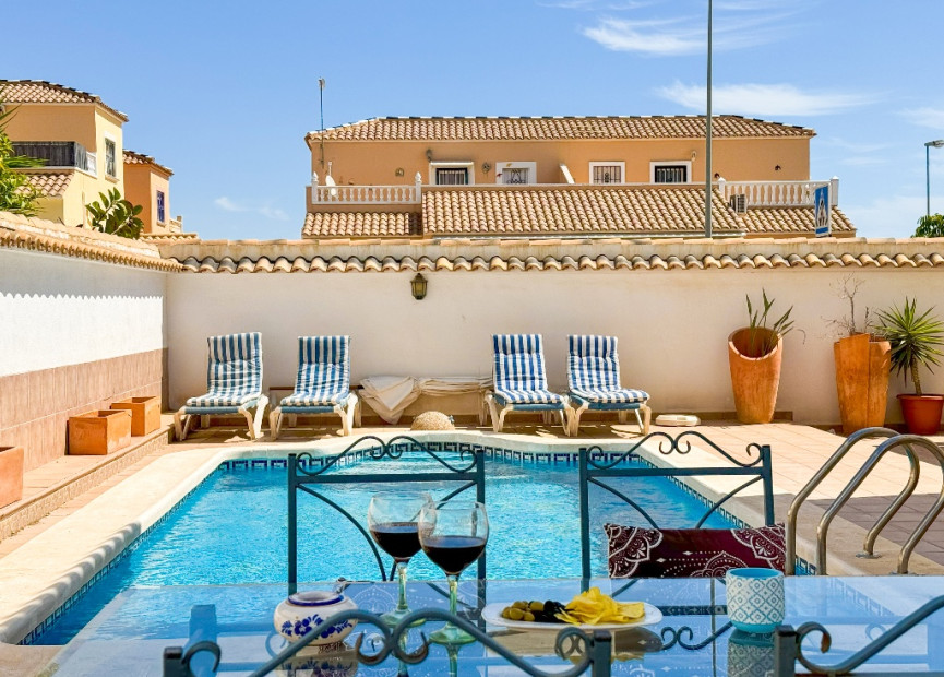 Herverkoop - 4. House - Detached Villa - Punta Prima - Orihuela Costa