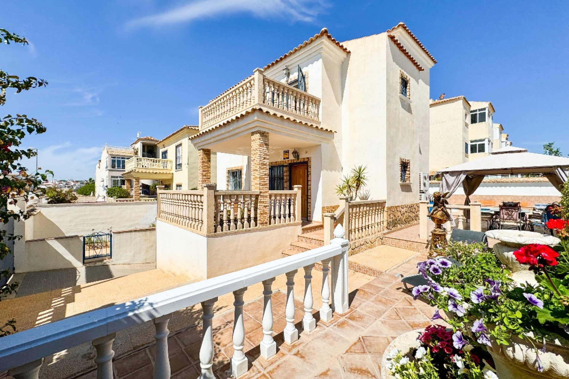 Herverkoop - 4. House - Detached Villa - Punta Prima - Orihuela Costa