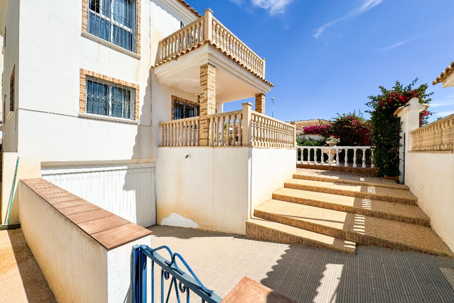 Herverkoop - 4. House - Detached Villa - Punta Prima - Orihuela Costa