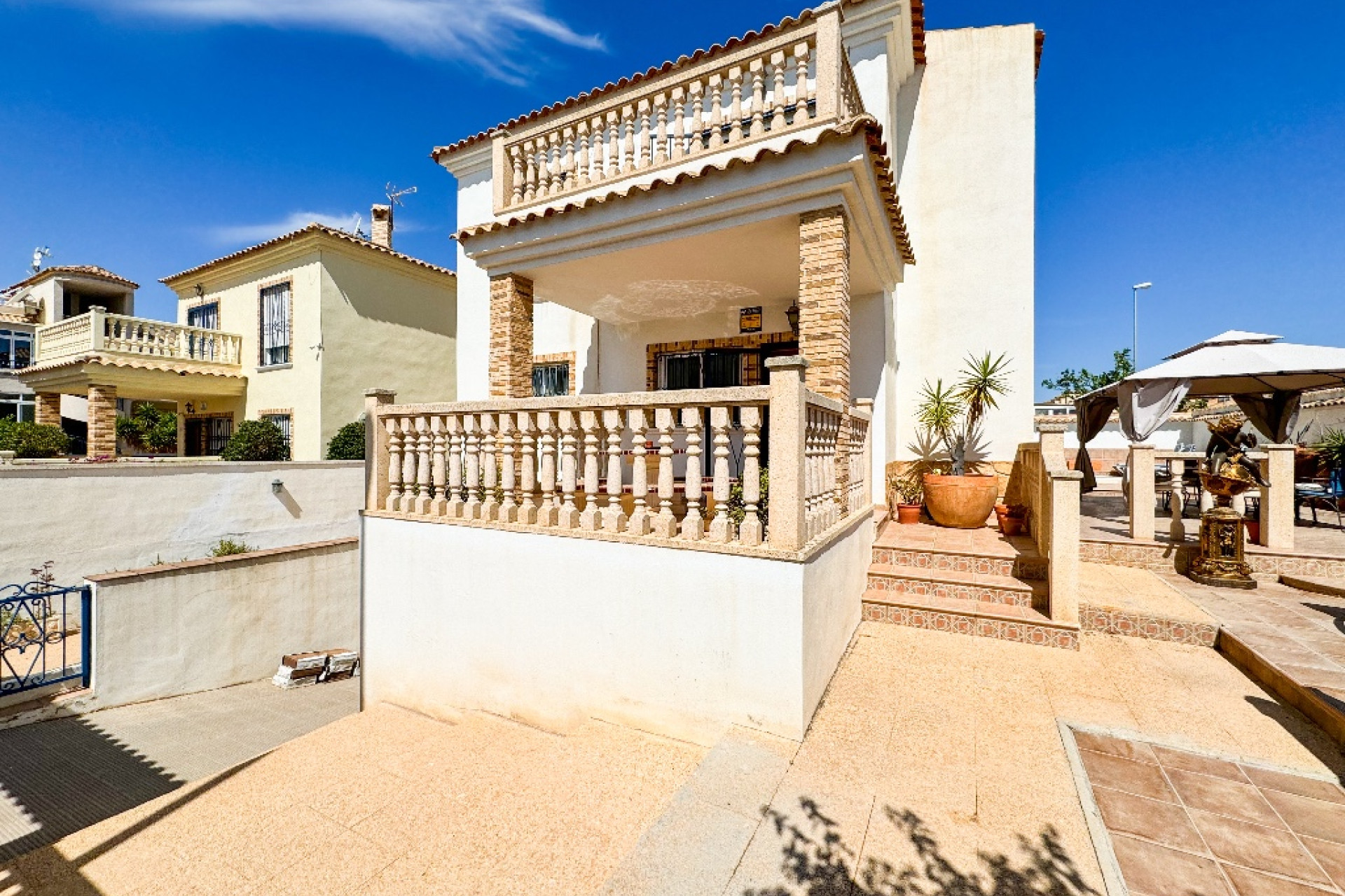 Herverkoop - 4. House - Detached Villa - Punta Prima - Orihuela Costa