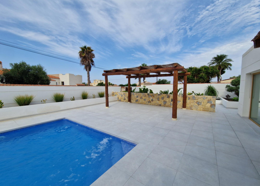 Herverkoop - 4. House - Detached Villa - Torrevieja