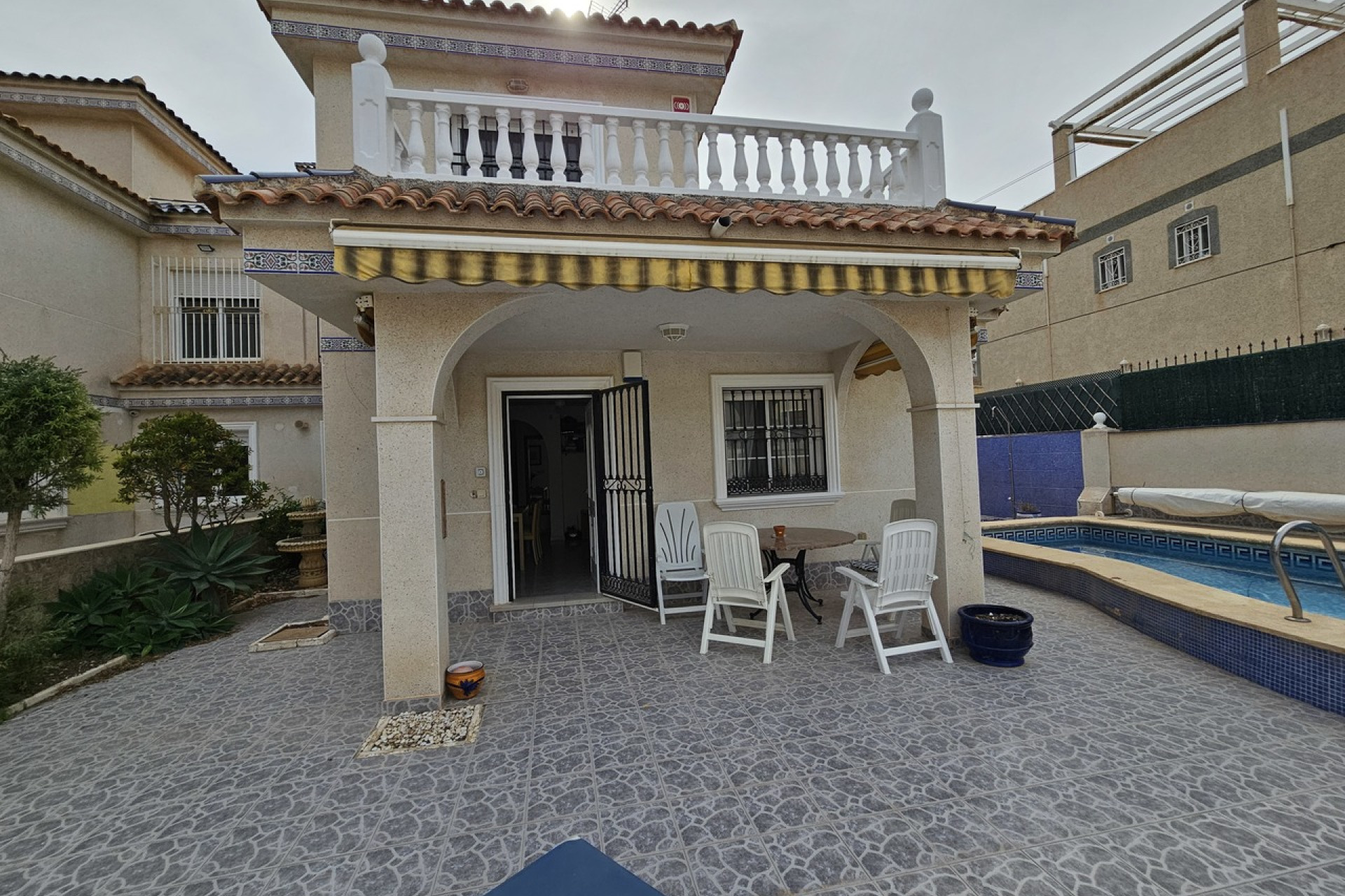 Herverkoop - 4. House - Detached Villa - Villamartin - Orihuela Costa