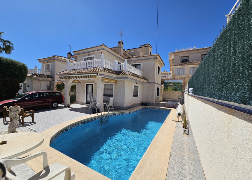 Herverkoop - 4. House - Detached Villa - Villamartin - Orihuela Costa