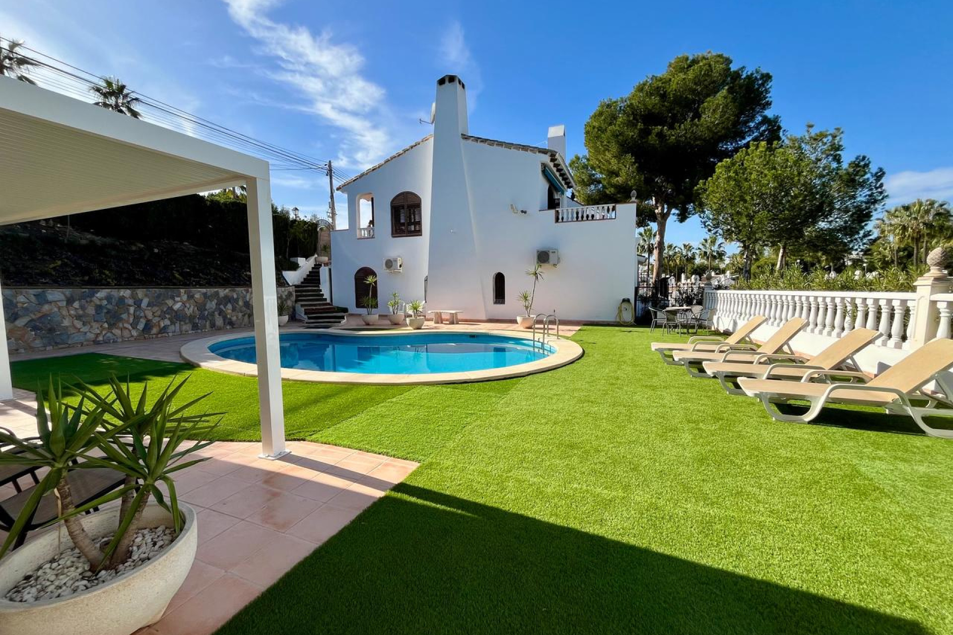 Herverkoop - 4. House - Detached Villa - Villamartin - Orihuela Costa