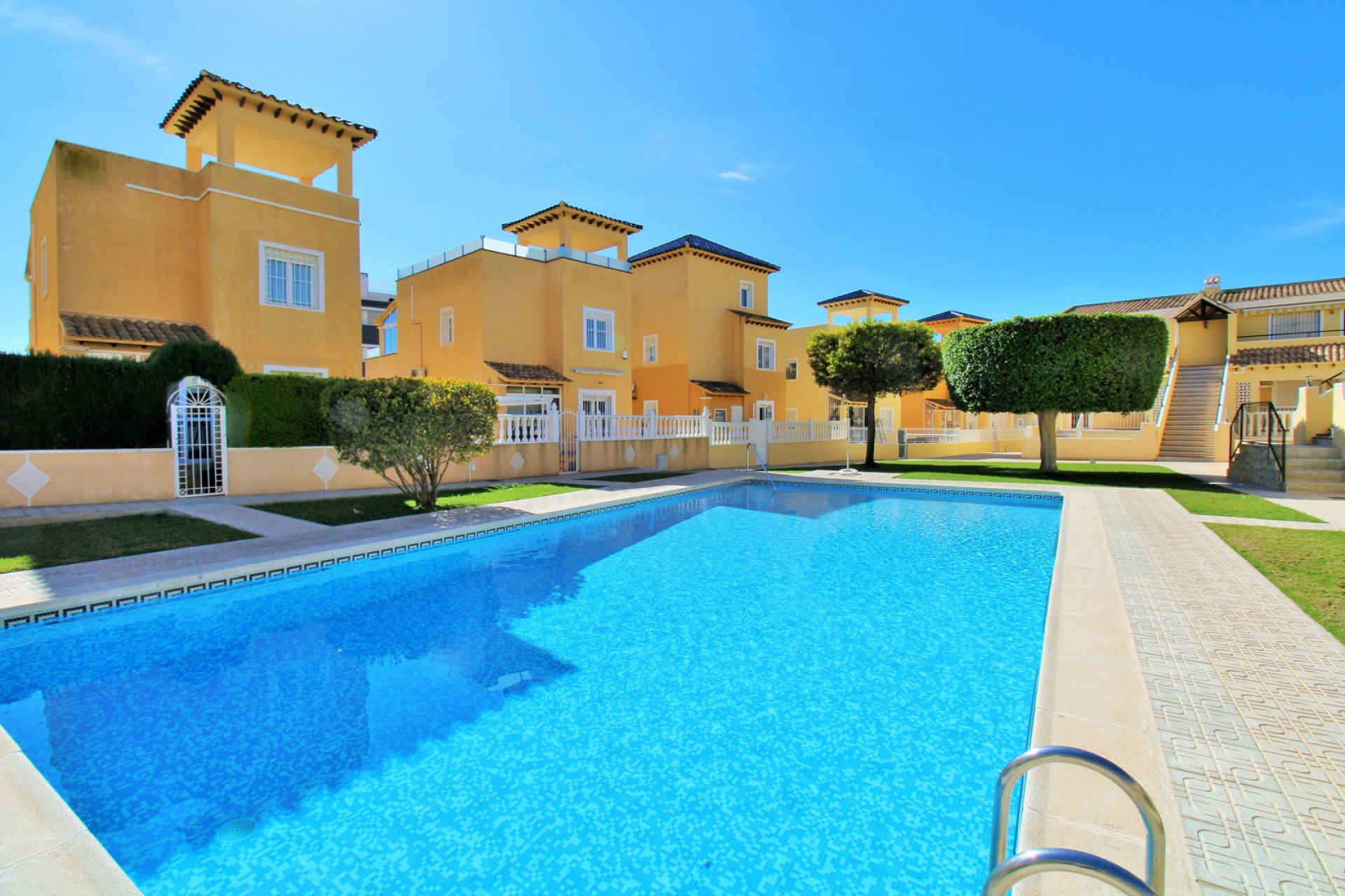 Herverkoop - 4. House - Detached Villa - Villamartin - Orihuela Costa