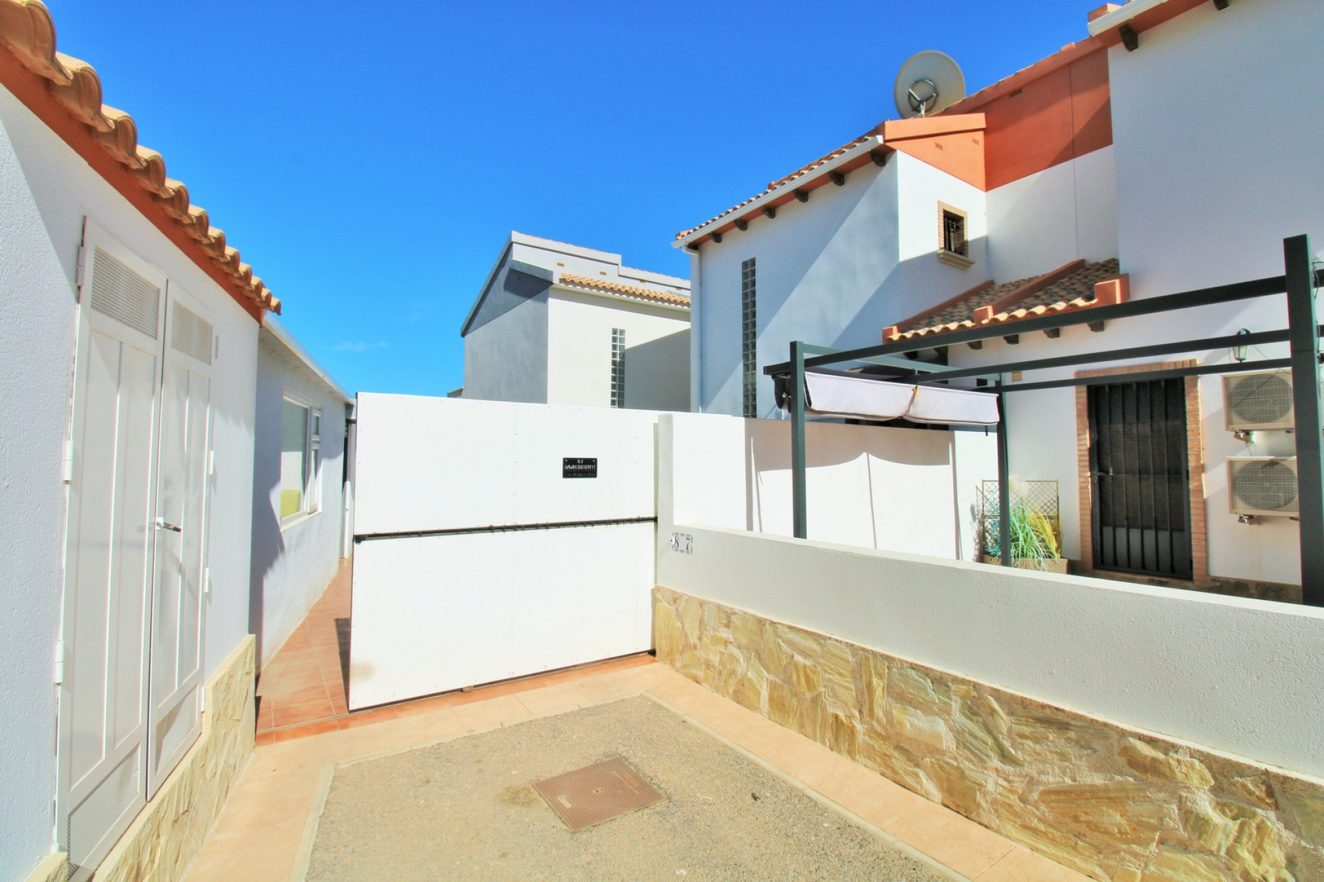 Herverkoop - 4. House - Detached Villa - Villamartin - Orihuela Costa