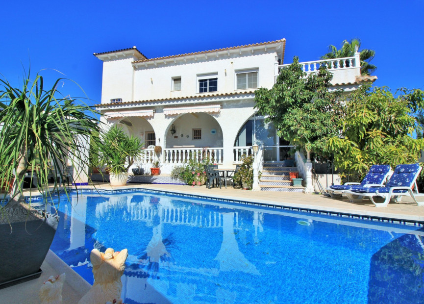 Herverkoop - 4. House - Detached Villa - Villamartin - Orihuela Costa