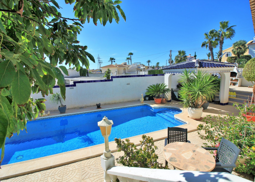 Herverkoop - 4. House - Detached Villa - Villamartin - Orihuela Costa