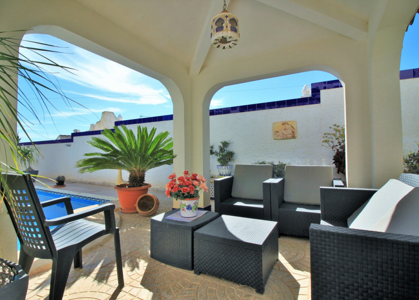 Herverkoop - 4. House - Detached Villa - Villamartin - Orihuela Costa