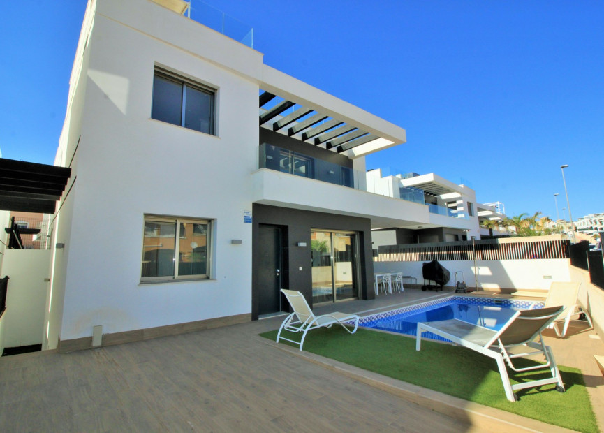 Herverkoop - 4. House - Detached Villa - Villamartin - Orihuela Costa