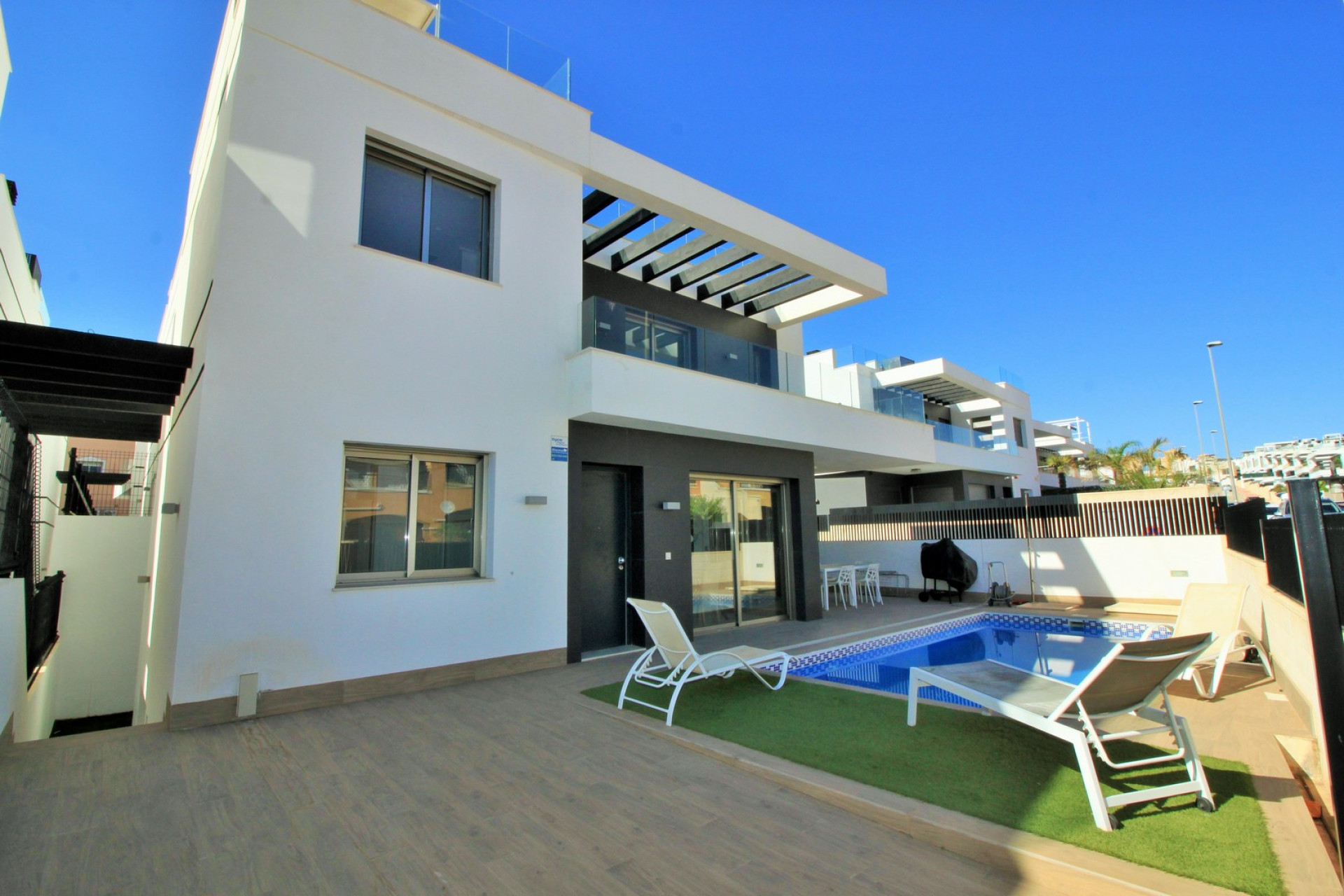 Herverkoop - 4. House - Detached Villa - Villamartin - Orihuela Costa