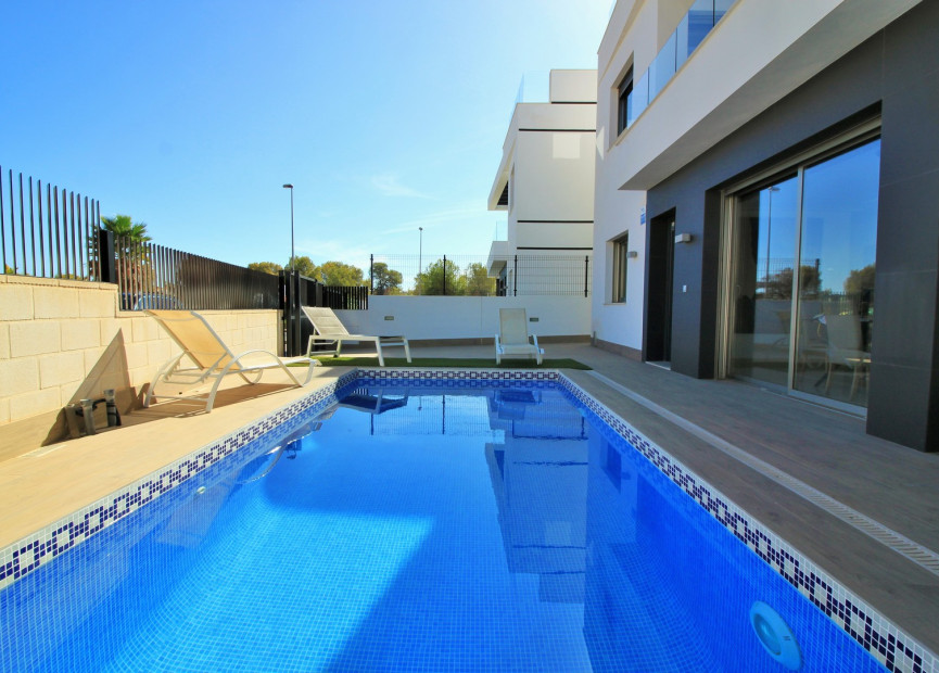 Herverkoop - 4. House - Detached Villa - Villamartin - Orihuela Costa