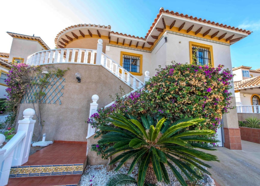 Herverkoop - 4. House - Detached Villa - Villamartin - Orihuela Costa