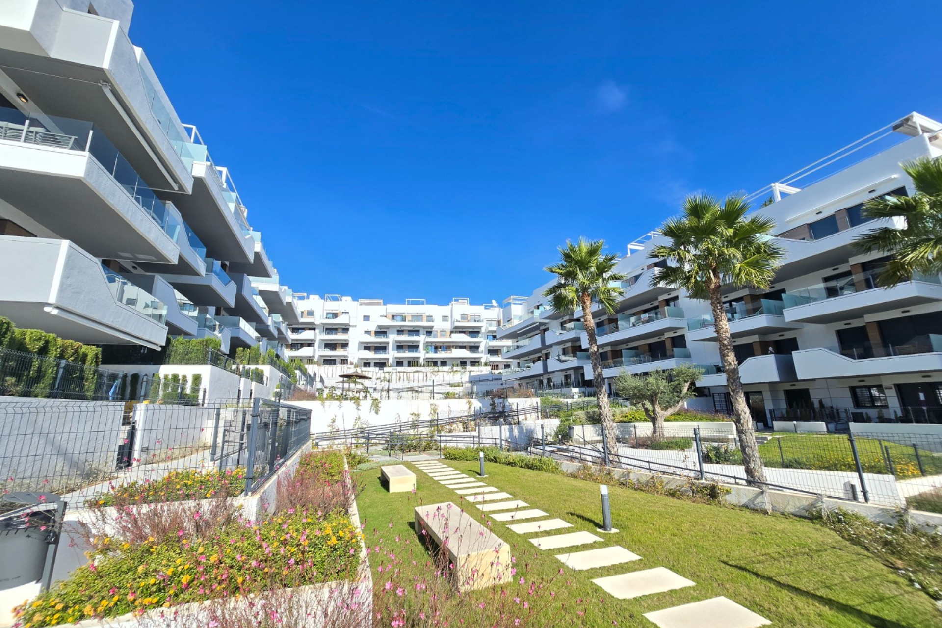 Herverkoop - Apartment / Flat * - Orihuela Costa - Costa Blanca Zuid