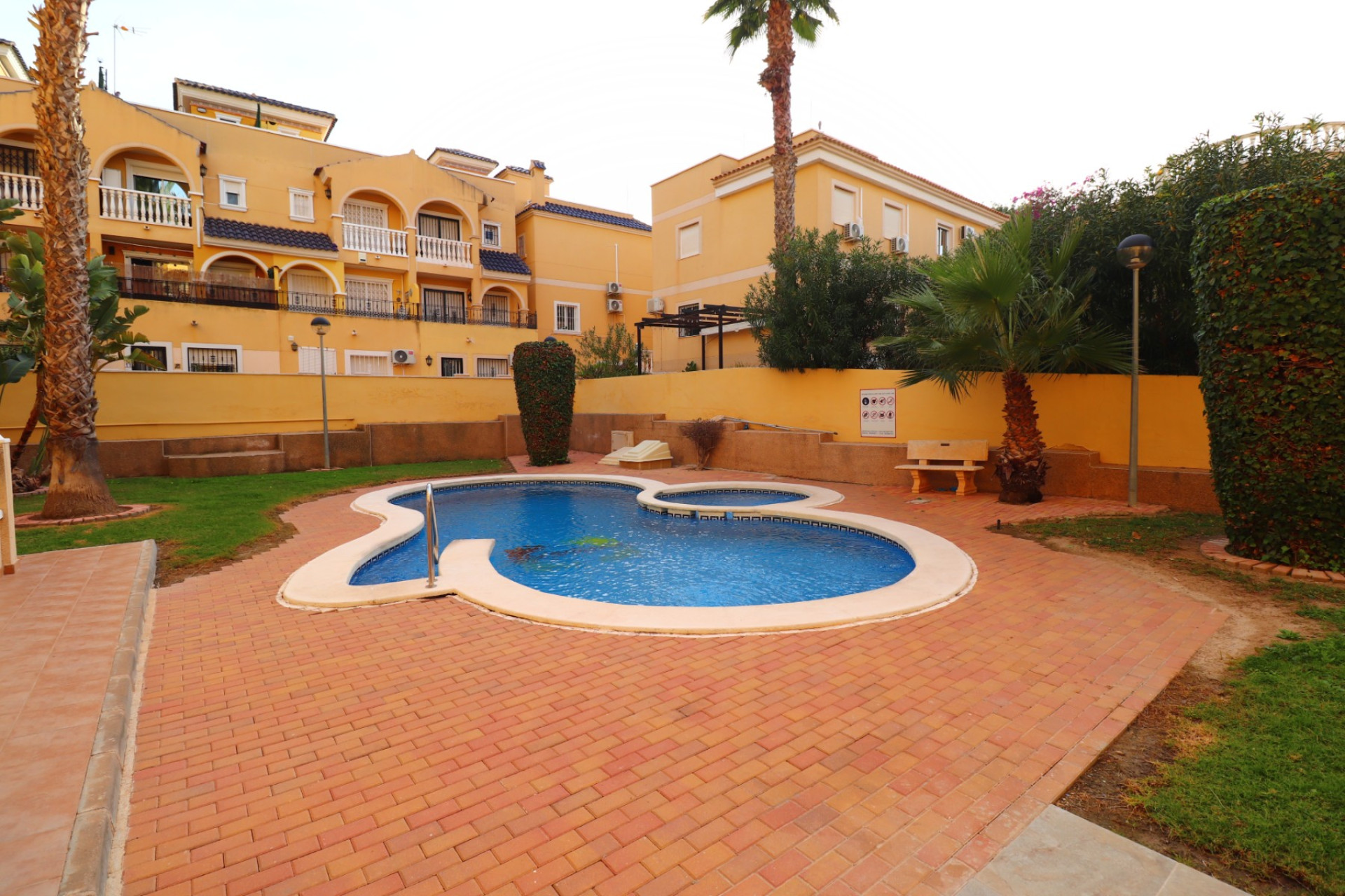 Herverkoop - Appartement - Orihuela Costa - Las Filipinas