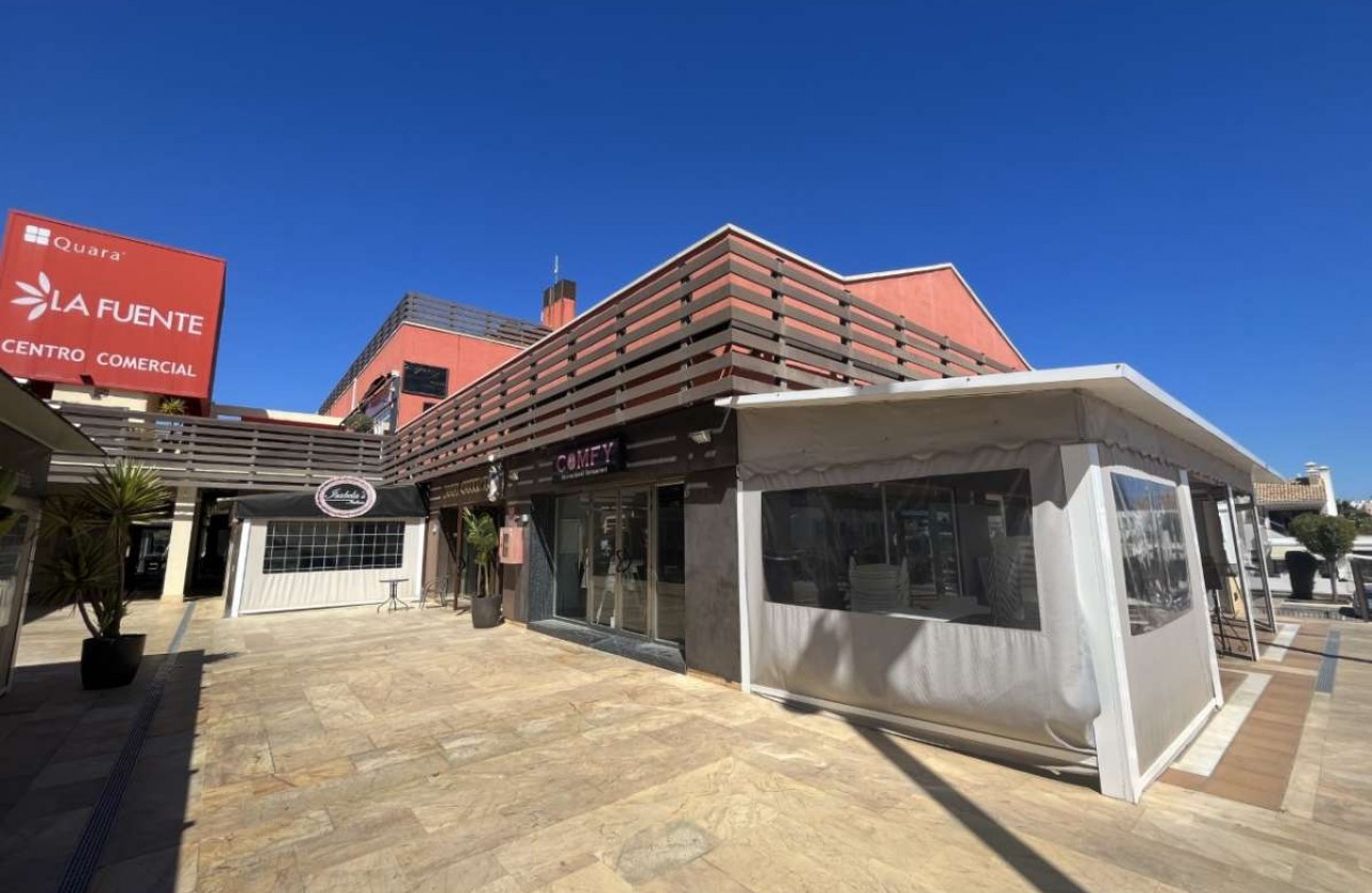 Herverkoop - Commercial Property - Dehesa de Campoamor - Orihuela Costa