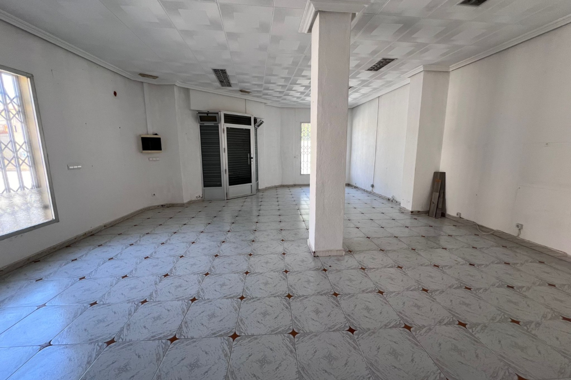 Herverkoop - Commercial Property - Jacarilla - Orihuela