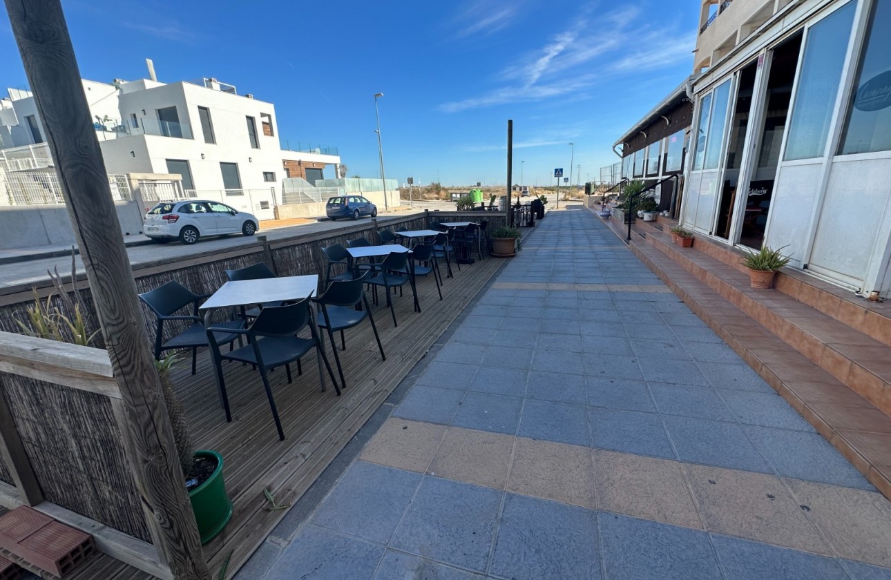 Herverkoop - Commercial Property - Orihuela - Vistabella Golf