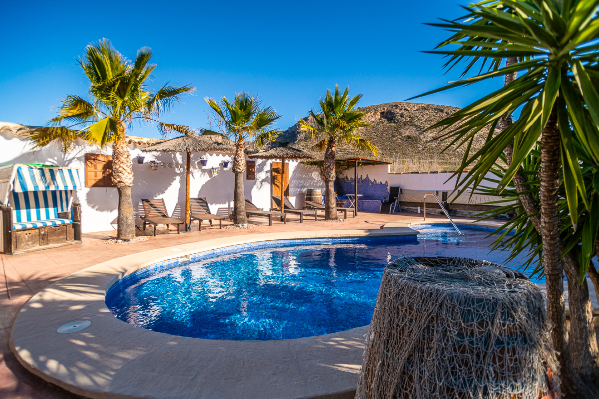 Herverkoop - Commercieel vastgoed - Hondón de las Nieves - Costa Blanca Zuid