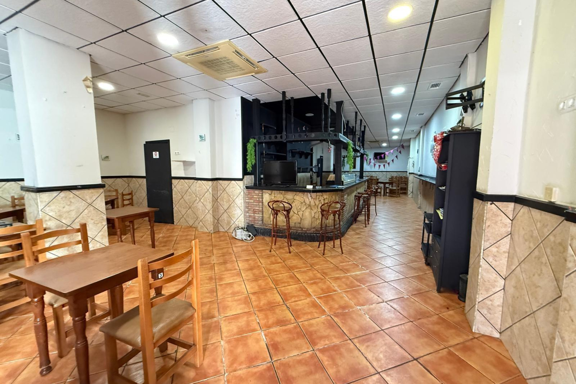 Herverkoop - Commercieel vastgoed - Torrevieja - Costa Blanca Zuid