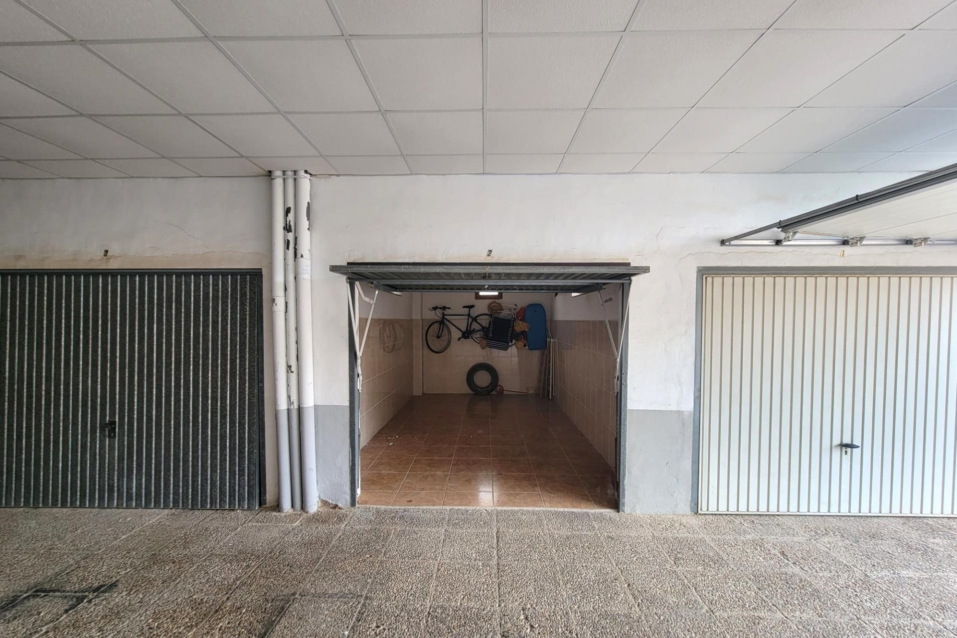 Herverkoop - Garage - Orihuela Costa - Costa Blanca Zuid