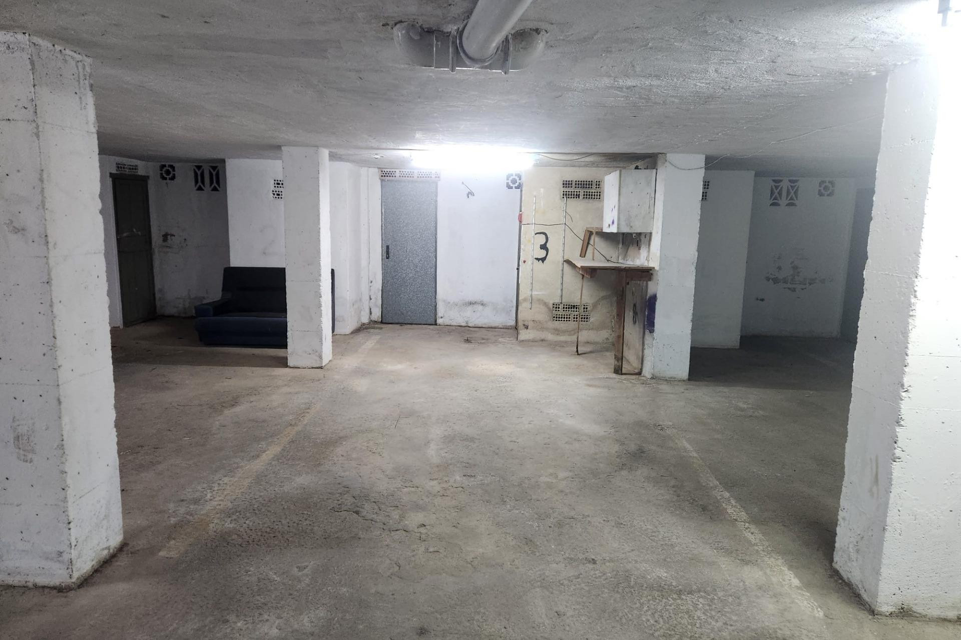 Herverkoop - Garage - Torrevieja - Costa Blanca Zuid