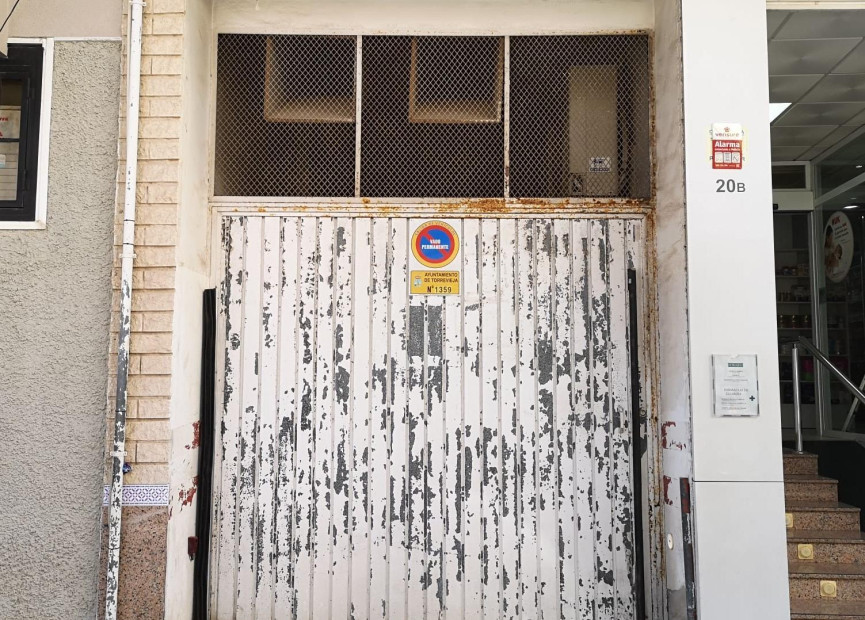 Herverkoop - Garage - Torrevieja - Costa Blanca Zuid