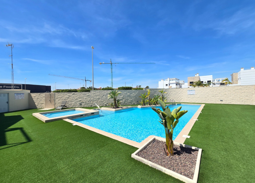 Herverkoop - Townhouse * - Ciudad Quesada * - Doña Pepa *