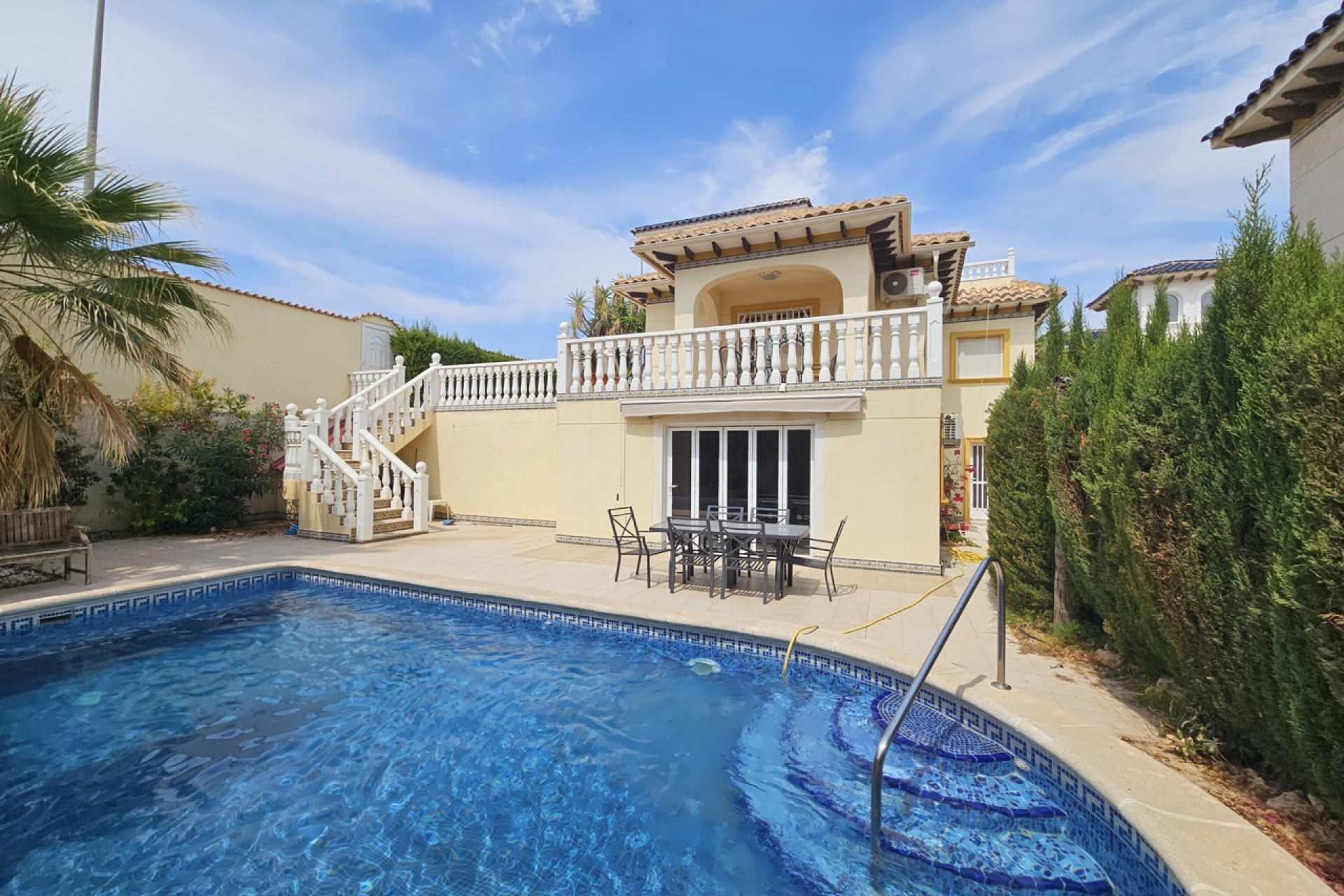 Herverkoop - Villa - La Zenia - Orihuela Costa