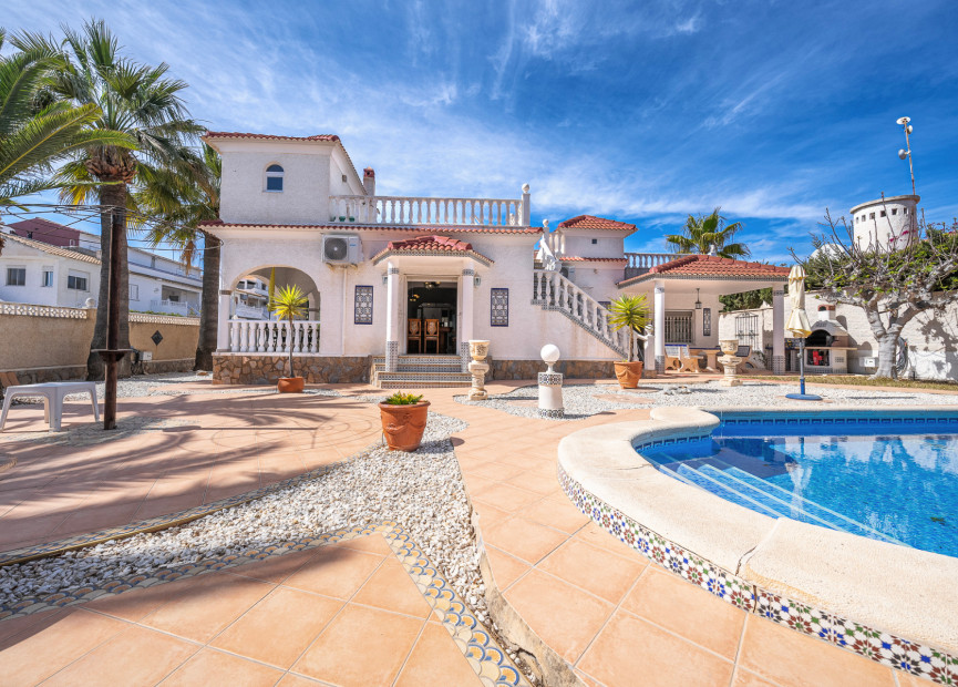 Herverkoop - Villa - La Zenia - Orihuela Costa