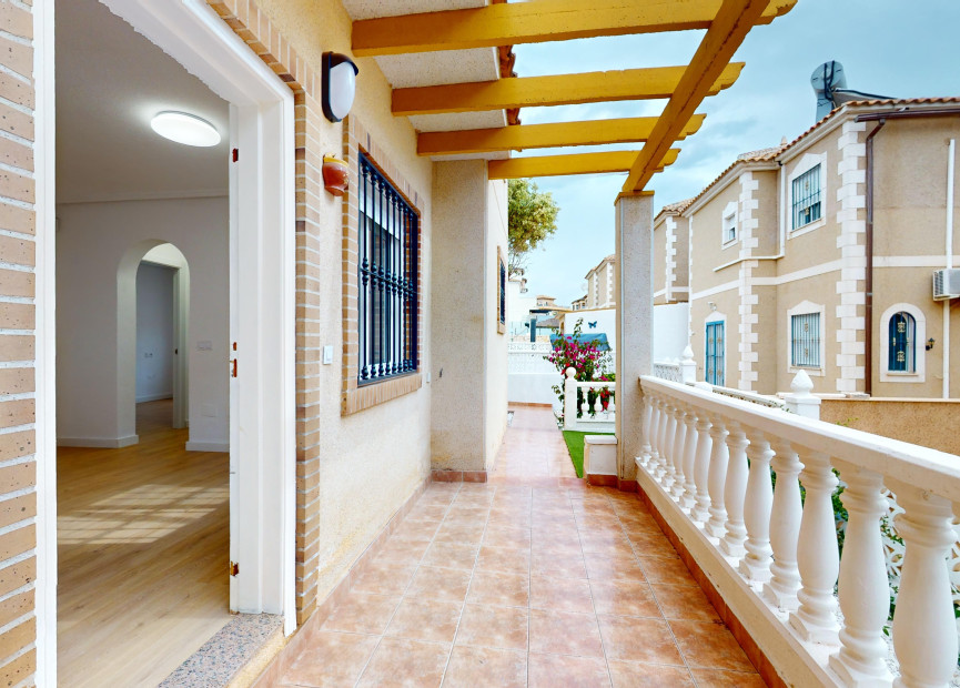 Herverkoop - Villa - Orihuela Costa - Blue lagoon