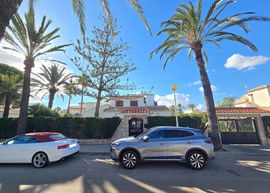 Herverkoop - Villa * - Orihuela Costa - Costa Blanca Zuid