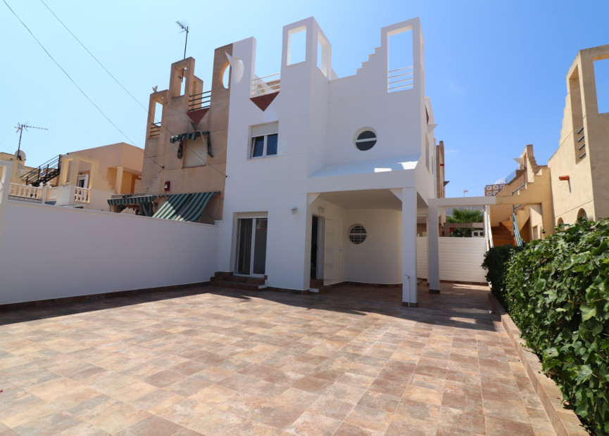 Herverkoop - Villa - Torrevieja - El Salado