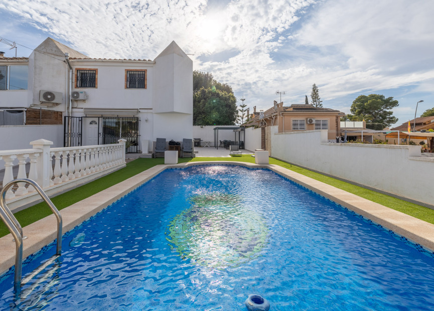 Herverkoop - Villa - Torrevieja - Orihuela Costa