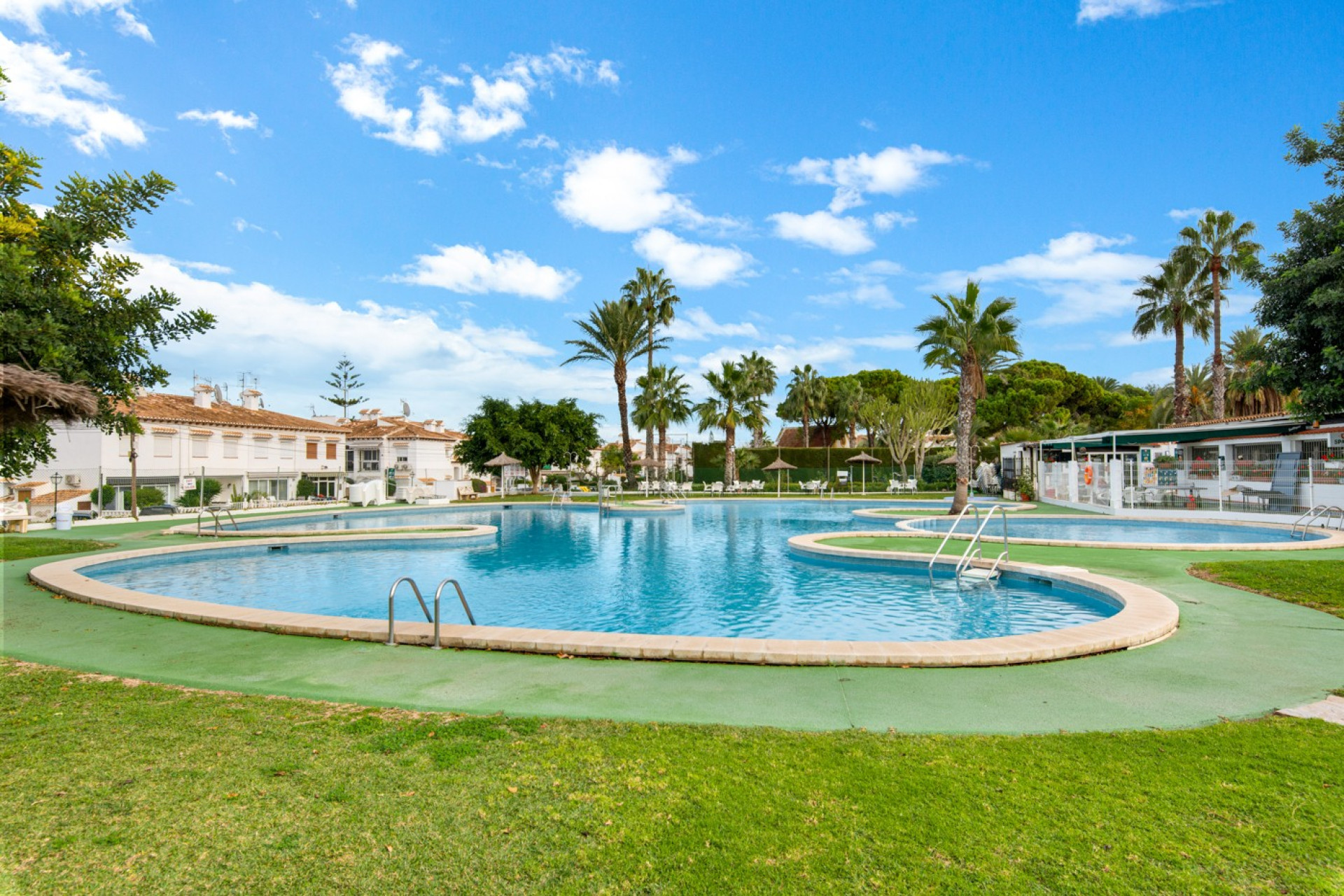 Herverkoop - Villa - Torrevieja - Orihuela Costa