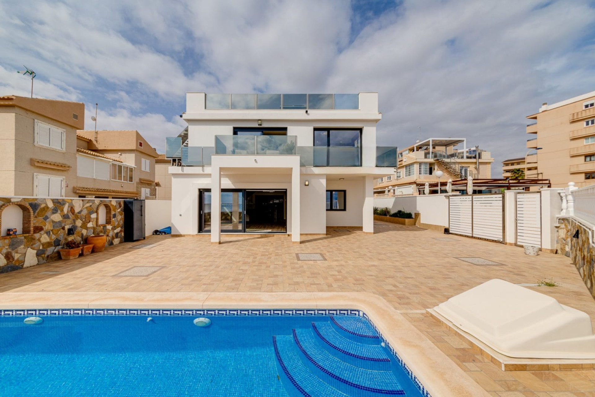 Herverkoop - Villa - Torrevieja