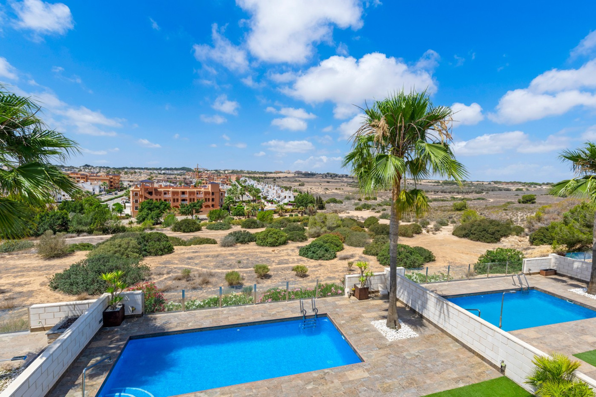 Herverkoop - Villa - Villamartin - Orihuela Costa