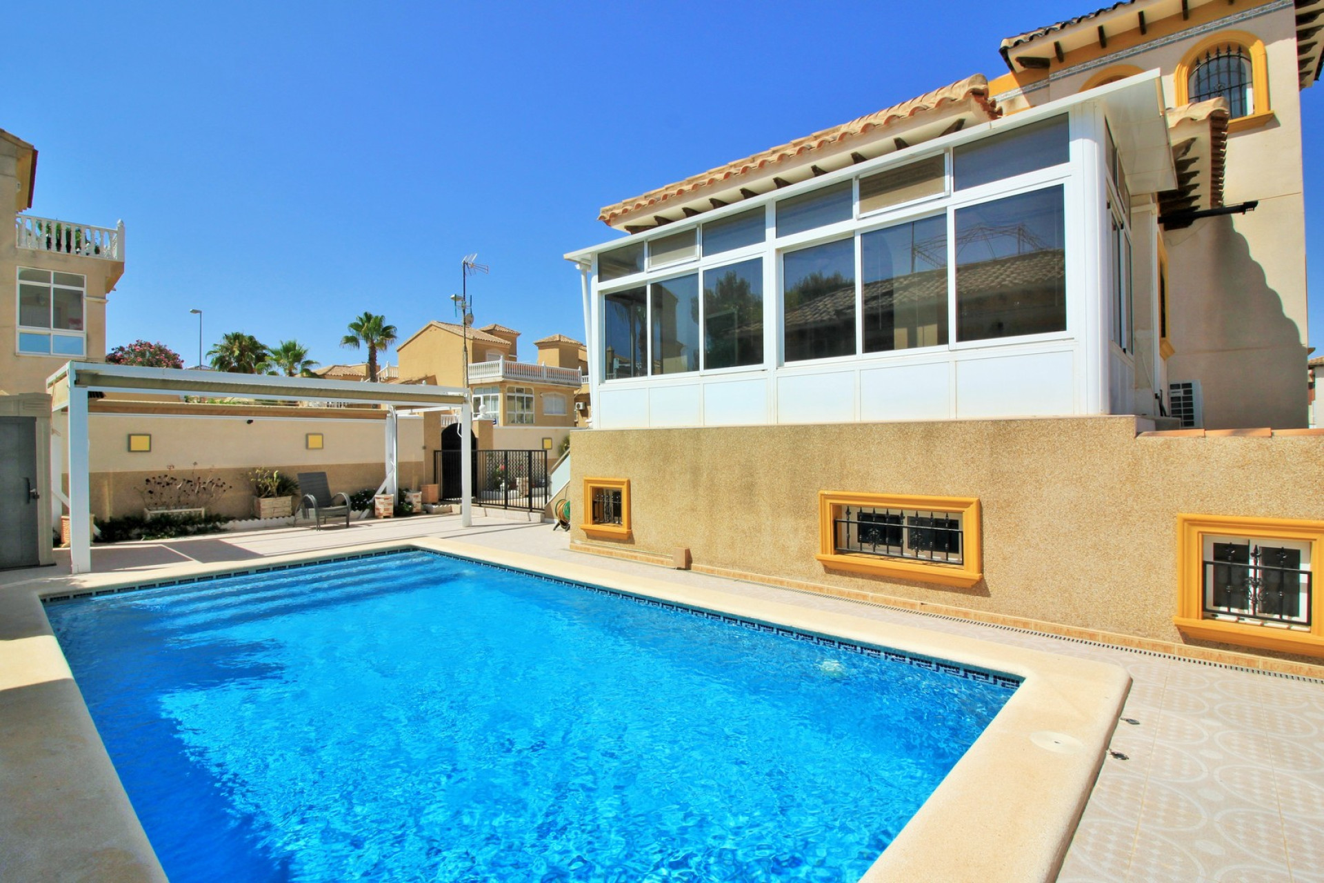 Herverkoop - Villa - Villamartin - Orihuela Costa