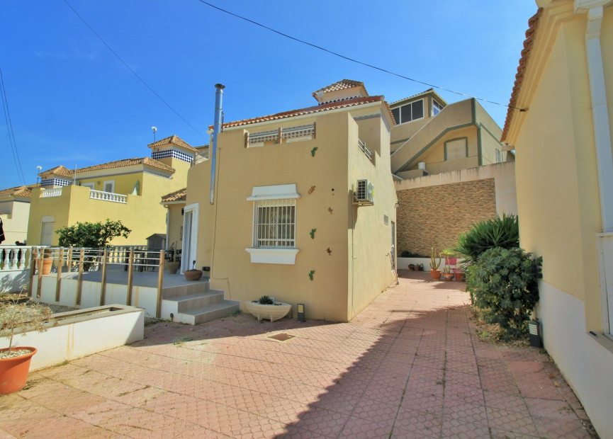 Herverkoop - Villa - Villamartin - Orihuela Costa