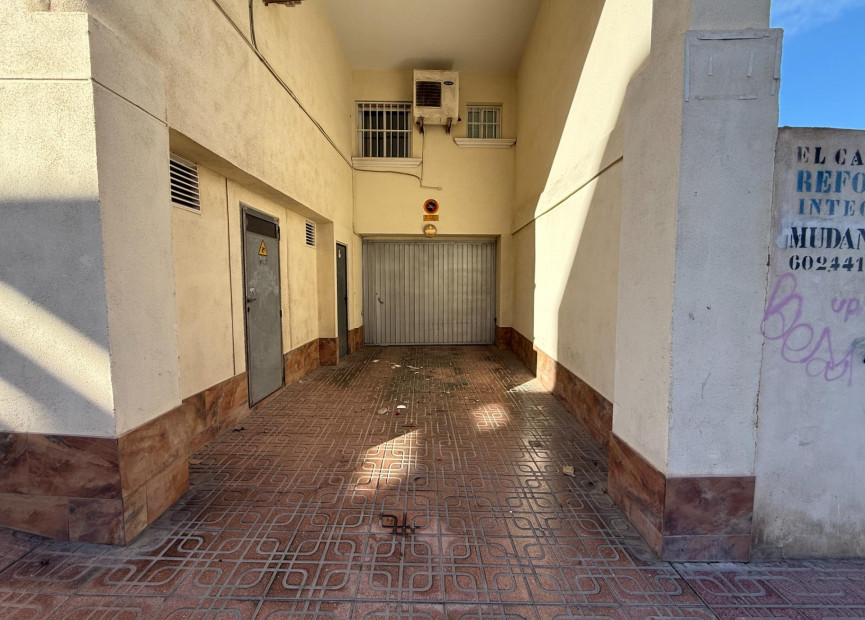 Lange termijn verhuur - Garage - Torrevieja - Costa Blanca Zuid